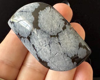 Snowflake Obsidian Small Palmstone for peace of mind, soothing loneliness and aids in meditation