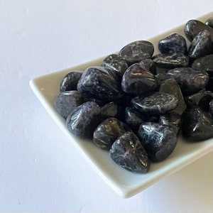 Iolite Tumbles to help remove distractions and create a calm and peaceful state of mind