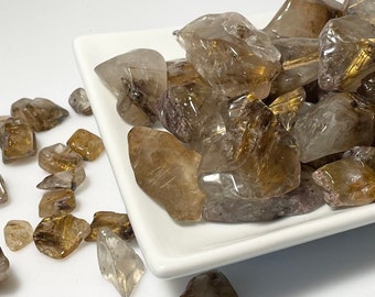 タンブル加工されたゴールデンルチルクォーツ：自然な形、ポジティブな