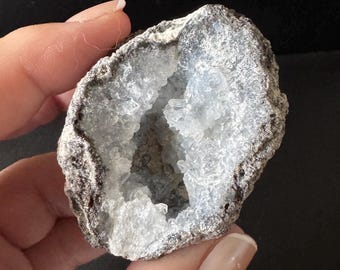 Druzy UV Argentina Quartz Raw Geode for raising vibrations and clearing negativity