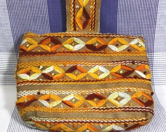 1970s Embroidered Burlap Purse - Geometric Pattern Hand Bag w/ Embroidery in Ombré Autumn Harvest Colors, Retro 70s Handicraft, Boho Fashion