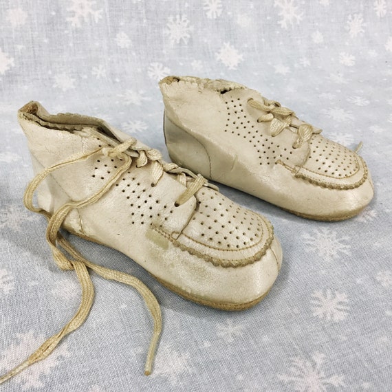 Vintage Ivory Baby Shoes - Joey - Laced Leather B… - image 4