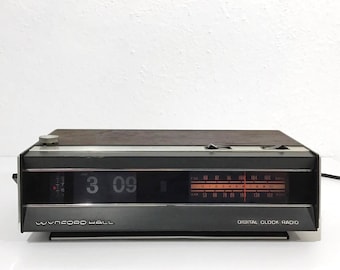 Wynford Hall 1970s Solid State Digital Flip-Clock Radio w/ Chrome & Faux Woodgrain - 70s Retro Home Decor, Midcentury Timepiece