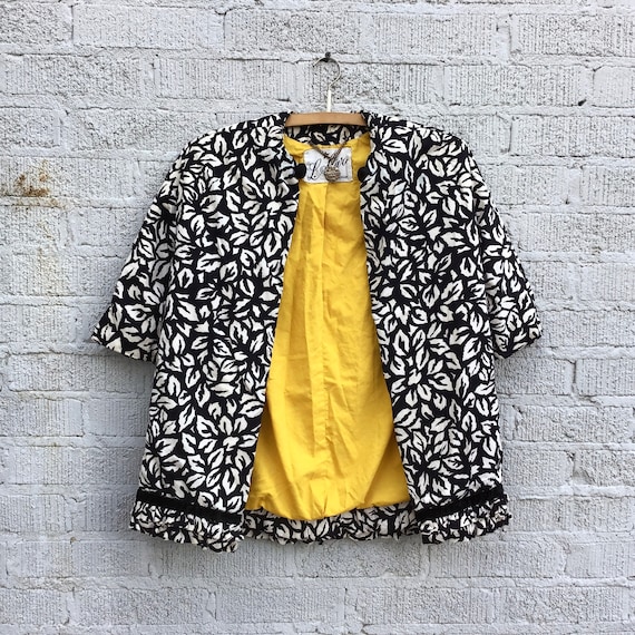 Vintage B & W Jacket w/ Leaf Pattern and Yellow L… - image 1