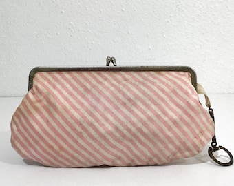 Vintage Pink & White Candy Stripe Cloth Purse, Kiss Lock Clutch Wallet w/ Keychain Holder, Pink Vinyl Lined Bag, Fun Retro Summer Coin Purse