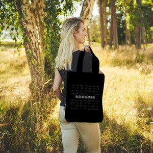 Twill Bag | feste Stofftasche aus Fairtrade Bio- Baumwolle mit langen Henkeln | Busenfreundin 2.0 | schwarz