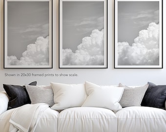 Conjunto de arte mural costero, pared de galería neutra, fotografía de nubes enmarcada, decoración de pared grande, juego de 3 láminas de nubes en blanco y negro