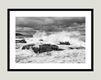 Fotografía en blanco y negro del Parque Nacional Acadia, arte mural costero de Maine, impresión artística de olas del océano, Bar Harbor, Maine