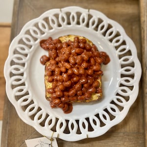FAKE Baked Beans On Toast, Kitchen Decor