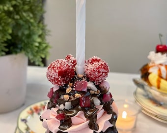 FAKE Himbeer dunkle Schokolade Cupcake, Photo Prop