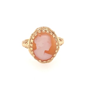 Super Cute Victorian Cameo Shell Ring in 14K-Yellow Gold