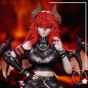 Op de afbeelding: Gedetailleerd beeldje van een vrouwelijke demon met rood haar, hoorns en vleugels. Ze draagt een zwarte outfit met een choker, armbanden en een riem. De achtergrond is vurig oranje.