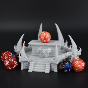 Altar Dice Jail Impreso en 3D Más de 30 colores Perfecto para D&D, Pathfinder, juegos de rol de mesa, accesorios de juegos de fantasía, destino final imagen 1