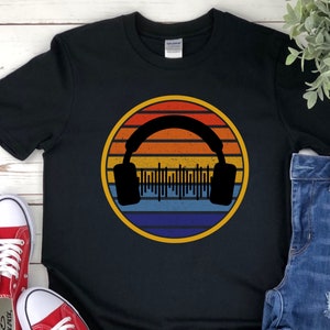 Music Lover Shirt, Music Headphones Shirt, Gamer Headphones Shirt, Funny Gamer Shirt, Vintage DJ Headphones Shirt, Vintage Headphones Shirt
