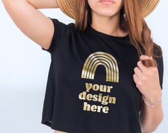 Bella Canvas 8882 Crop Top Mockup, Czarna koszulka, Model Mockup