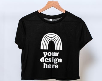 Bella Canvas 8882 Crop Top Mockup, Czarna koszulka, Wiszący Mockup