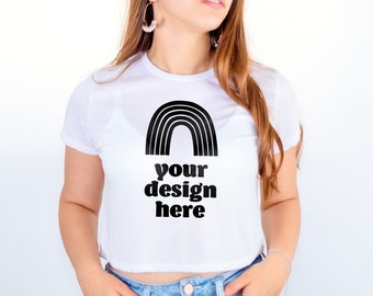 Bella Canvas 8882 Crop Top Mockup, Biała koszula, Model Mockup