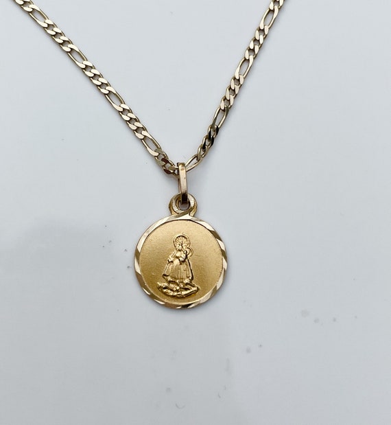 Madonna and Child 14KT gold Religious Medal - image 5