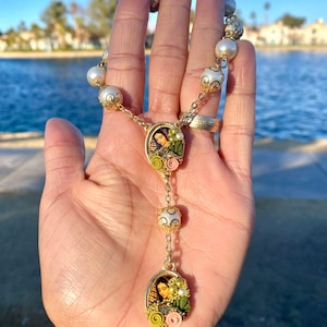 Decade rosary, ornament for rear view mirror, small rosary for car, misterio religioso del rosario hecho a mano.