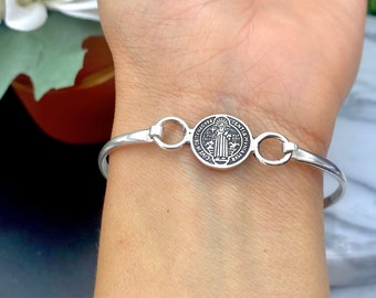 St Benedict bangle bracelet sterling silver 925, brazalete de plata Mexicana, San Benito medalla , Mexican plata , silver bracelet