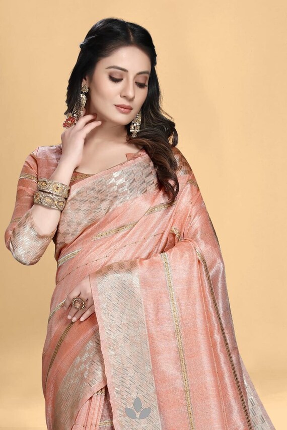 How to Get the Perfect Party Wear Look With Sarees?