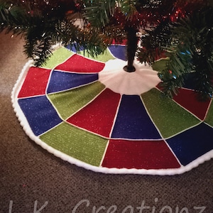 Snowy Drift Tree Skirt Crochet Pattern