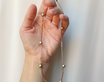 Collana choker in acciaio dorato con pietre della luna, perle di fiume verdi e perline | girocollo elegante con pietre dure | regalo per lei