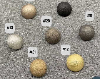 SK130 - Frosted round buttons in matte gold matte silver