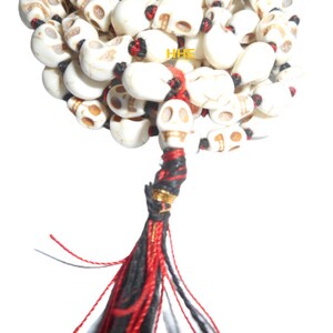 Stone Mund-mala | Witte schedelvormige rozenkrans 108 + 1 kralen voor Kali Tantra Mantra Holi Diwali en Navratri Pooja GRATIS expressverzending wereldwijd
