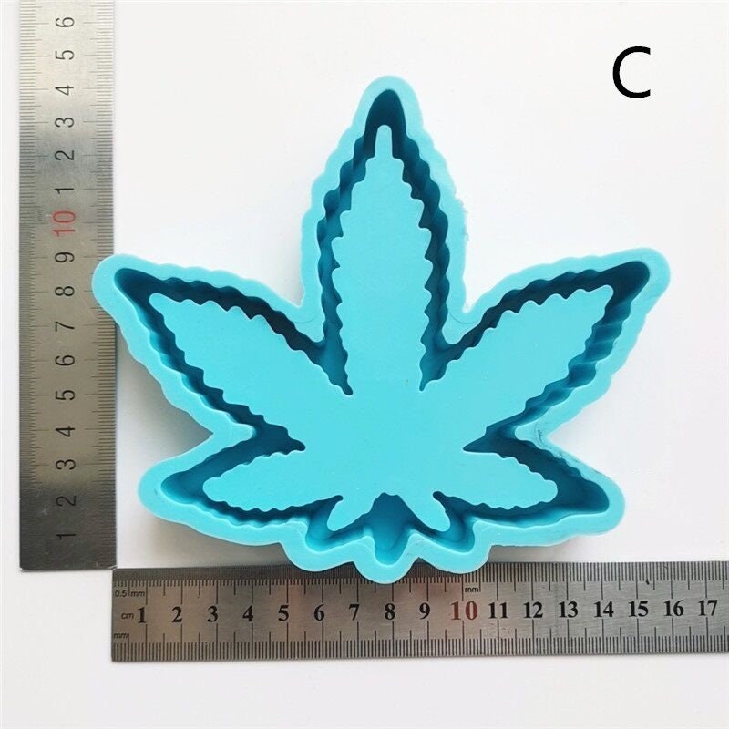 8.5x5.5 Rolling Tray Silicone Mold (Weed Leaf) – JussCraftinAround