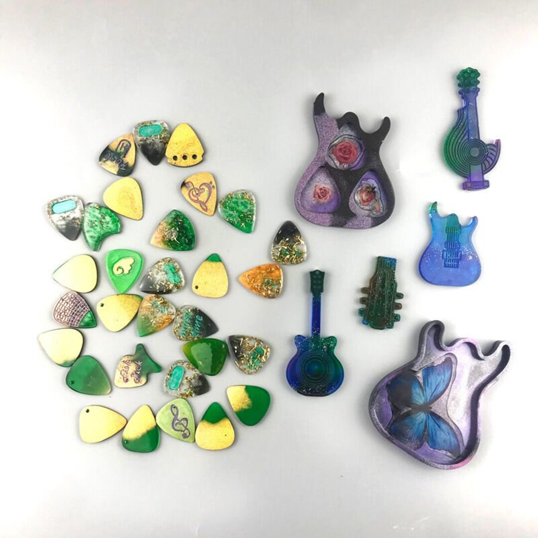 Resin Mold for Guitar Pick, Guitar, Triangle Plectrum Resin Molds Silicone, Guitar Pick Holder Molds for Resin Casting, Resin Keychain Molds for