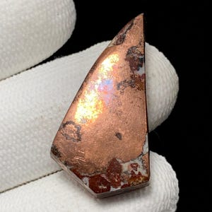 Inhemsk koppardolomit även känd som doloston, friformad cabochon, 31x16x5 MM, 52 st, vacker cabochon, #18030