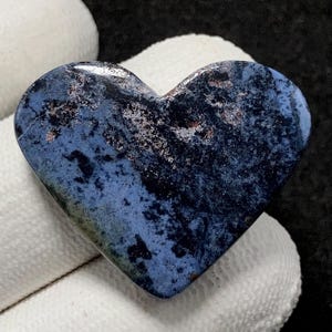 Dumortierite, Heart Cabochon, 36x32x6 MM, 44 CTS, Beautiful Cabochon,#16414