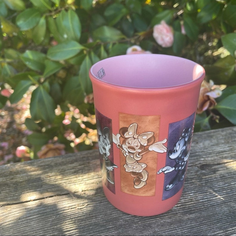 Disney Minnie Mouse Taza rosa oficial de Disneyland imagen 2