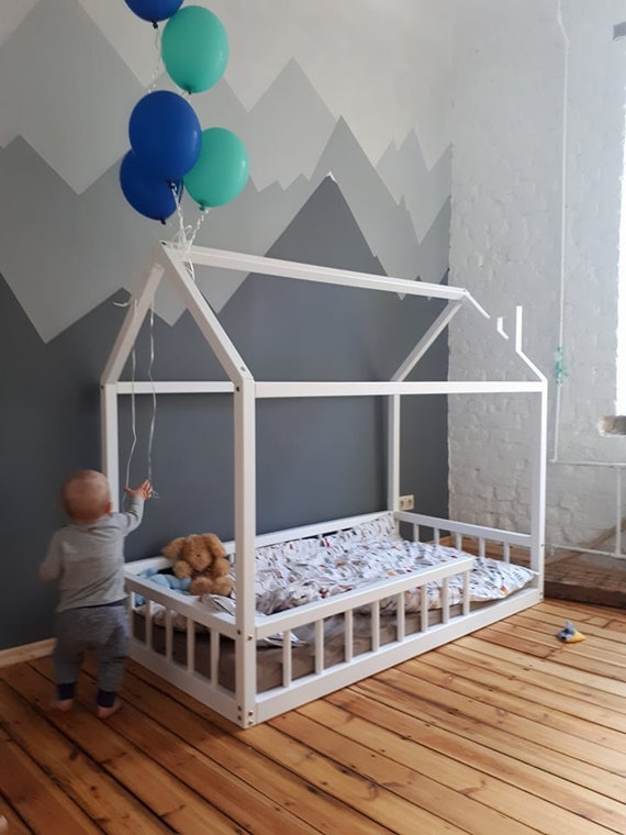 on-floor House bed, Wooden frame bed, Montessori house bed, Kids bed, Crib, Twin, Full, Twin, Queen, Hausbett, Letto capanna