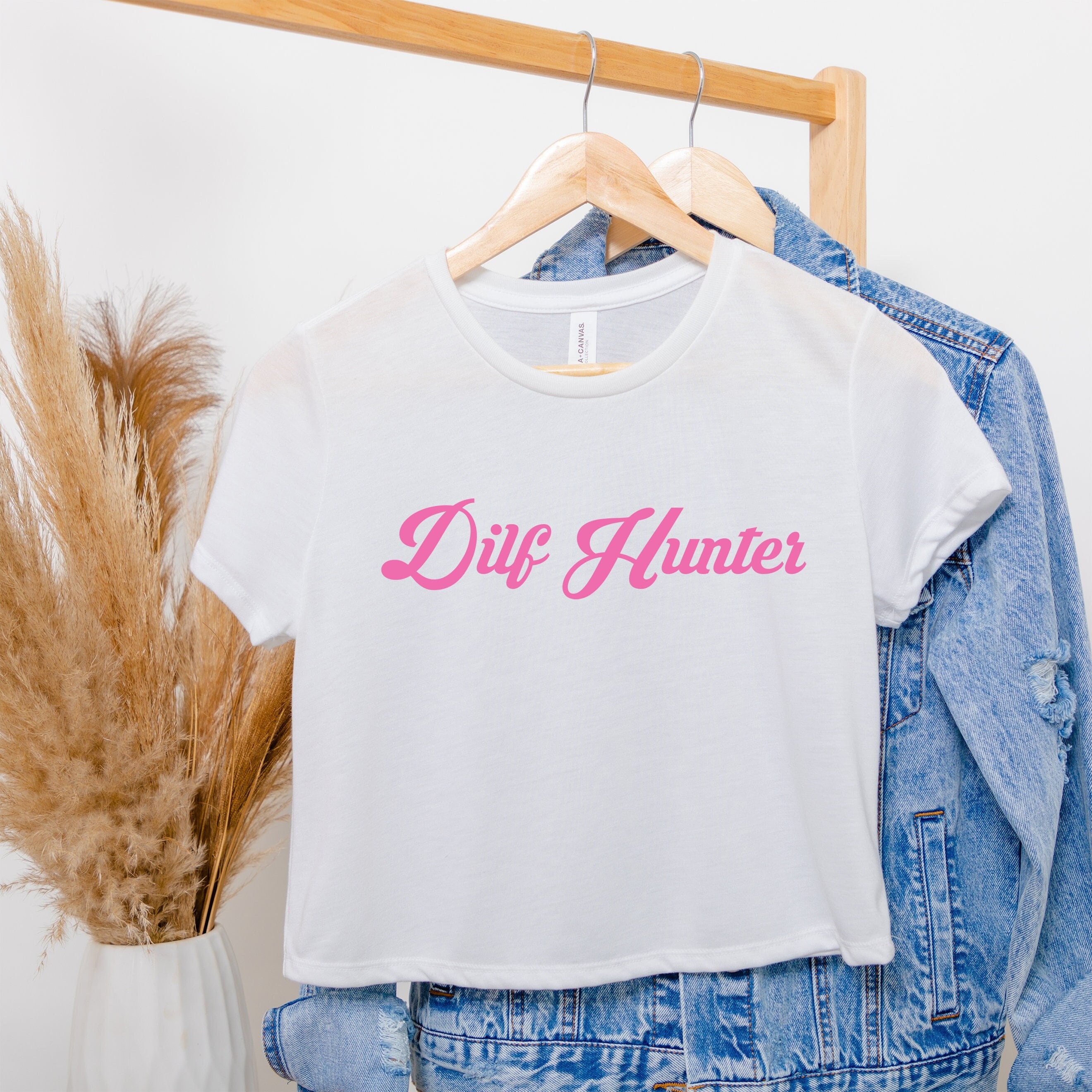 DILF - Damn I Love Fantasy - Bounty hunter | Essential T-Shirt