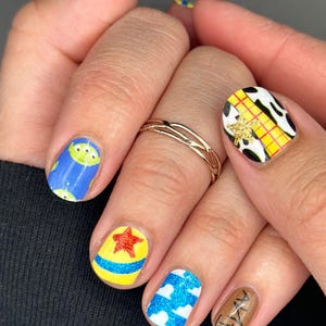 Al&#39;s Toy Barn Nail Wraps