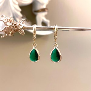 Vintage Emerald Green Teardrop Jewel Huggie Hoop Earrings