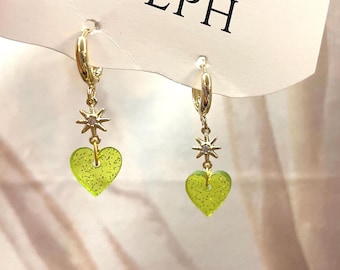 Vintage Stern x Acryl Mini Lime Grün Herz Charm Huggie Hoop Ohrringe
