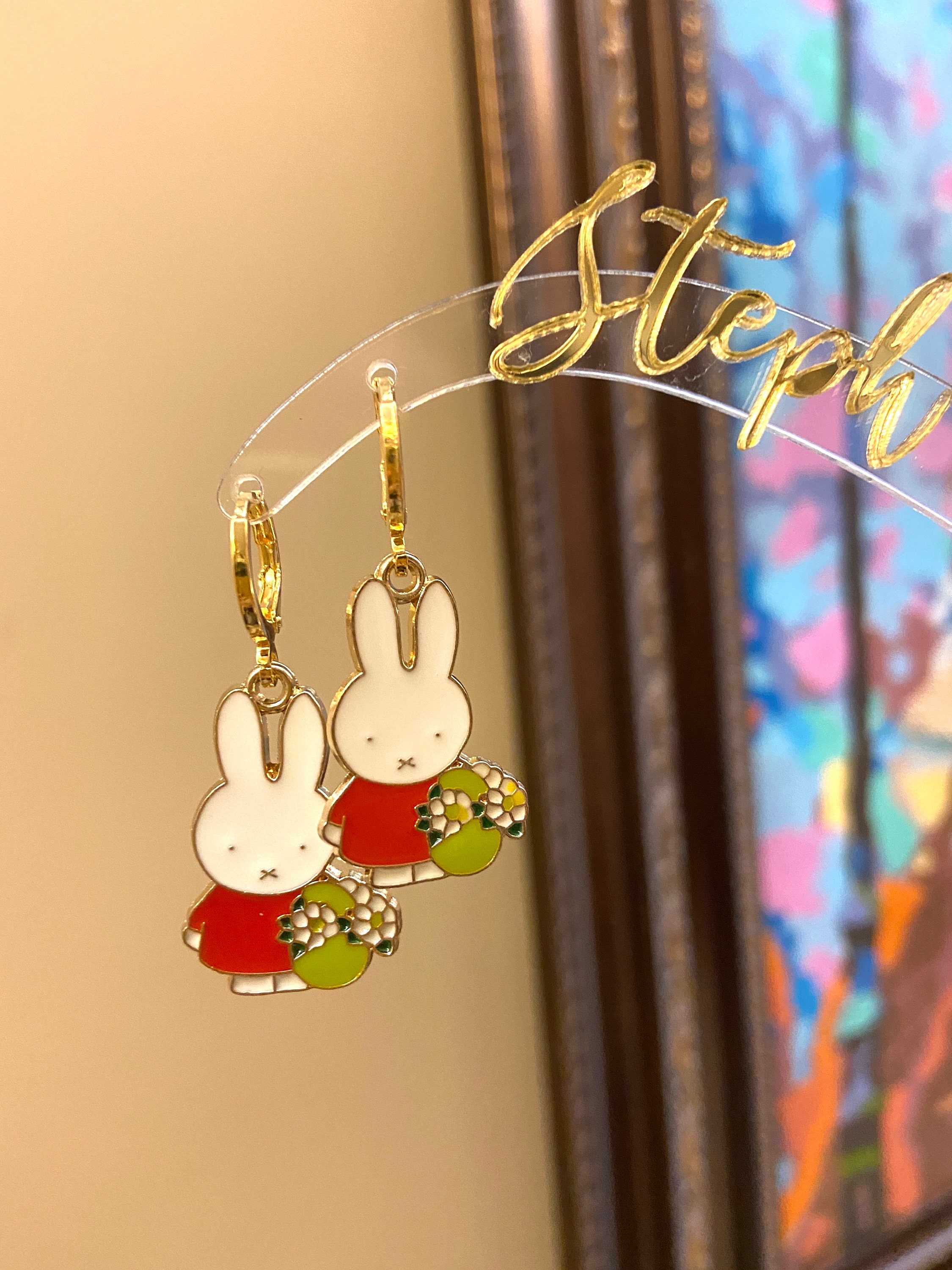 Miley Huggie Earrings