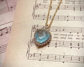 Vintage Elegant Ruby Red Oval Charm Necklace