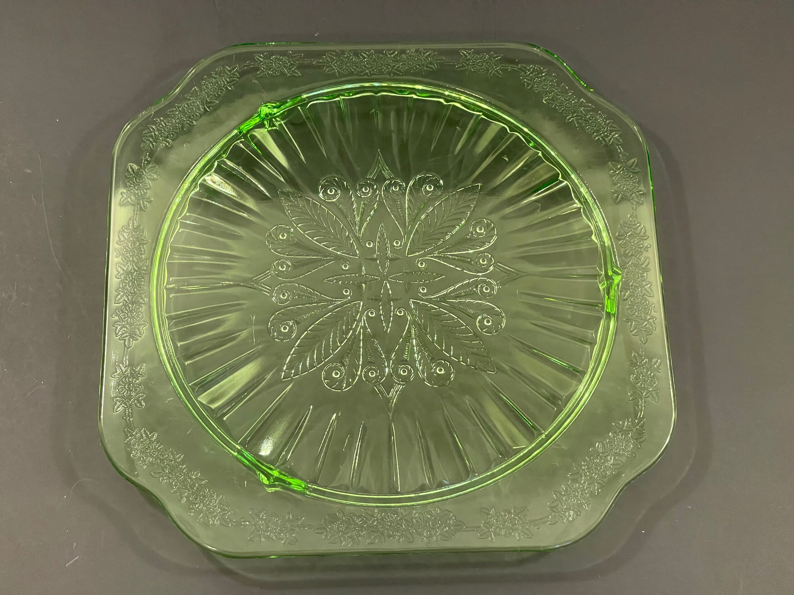 Green depression glass cake plate deals