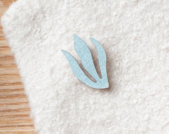 Broche en bois minimaliste faite à la main / broche végétale / épingle végétale / broche corail / épingle corail