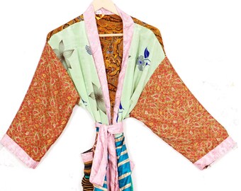 Kimono en soie indienne Robe de soirée Porter une robe kimono Patchwork Beachwear Style japonais Fait à la main Kimono doux Vêtements d'été Vêtements de nuit RS-2821