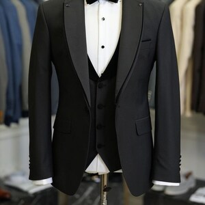 Black Coat pant vest Slim Fit suit for men 3 Piece tuxedo Formal menswear Wedding Outfit Groom Wear Party Wear stylish menswear customizable