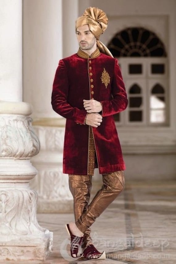Maroon wedding hotsell sherwani