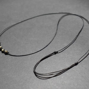 Pyrite necklace/pyrite choker/crystal necklace/minimalist crystal necklace/abundance prosperity crystal necklace/crystal lover gift/sister imagem 7