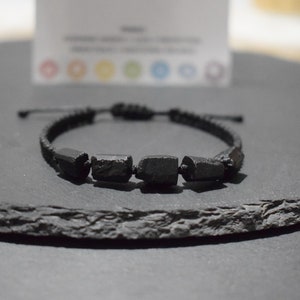 Ruwe zwarte toermalijn armband voor mannen vrouwen, boho verstelbare boho handgemaakte armband, natuursteen kralen zwart koord armband cadeau