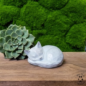 Solidified Cremains Cat Figurine: Pet Ash Memorial Statue Made With Cremation Ashes