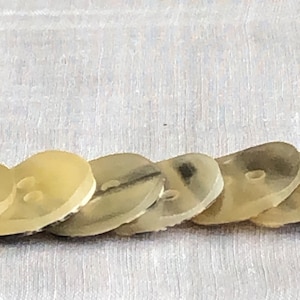 16 Mm Rustic Vintage Shell 2-hole Buttons, Organic Form, Golden Hue ...